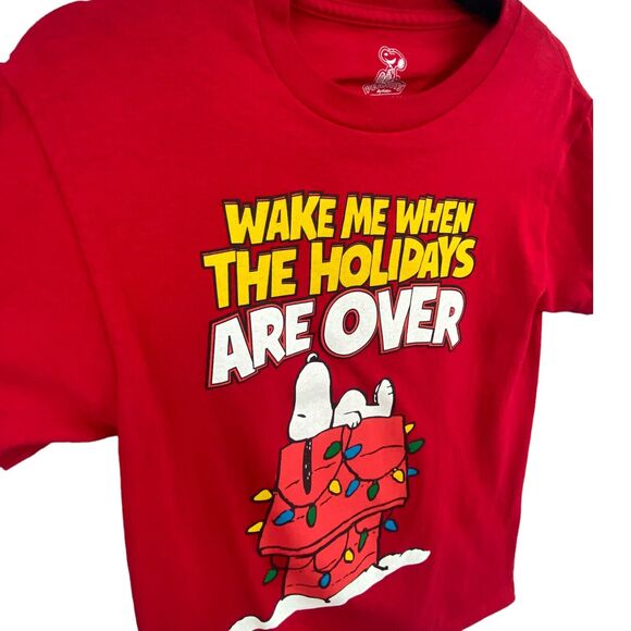 Peanuts Snoopy T-Shirt SM Red Dog House Christmas Lights Wake Me When Over Retro - Picture 3 of 11